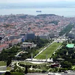 Av. Da Liberdade Comfortable With Balcony Διαμέρισμα