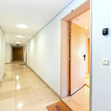 Daire Av. Da Liberdade Comfortable With Balcony *
