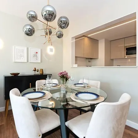 Av. Da Liberdade Comfortable With Balcony * Lissabon