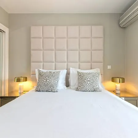 Apartment Av. Da Liberdade Comfortable With Balcony