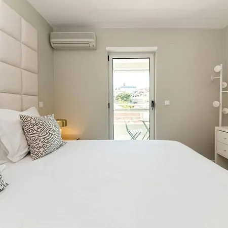 Av. Da Liberdade Comfortable With Balcony