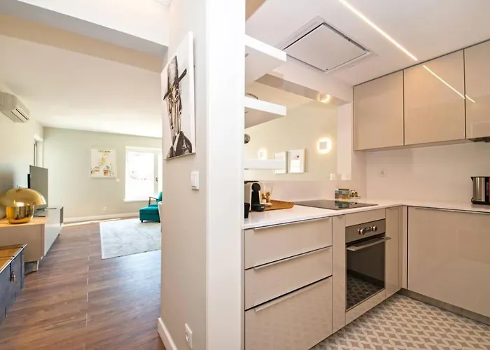 Apartamento Av. Da Liberdade Comfortable With Balcony *
