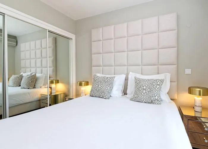 Av. Da Liberdade Comfortable With Balcony 리스본