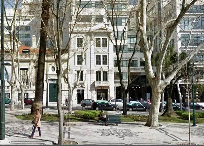 Av. Da Liberdade Comfortable With Balcony Διαμέρισμα *