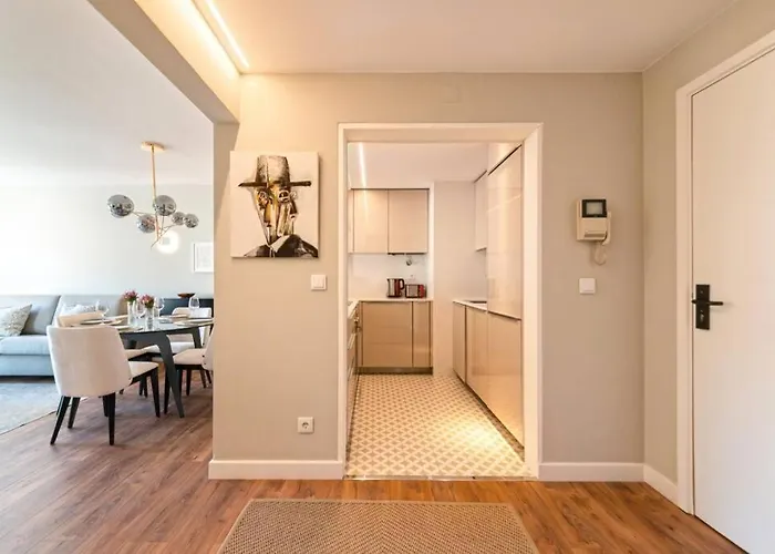 Av. Da Liberdade Comfortable With Balcony